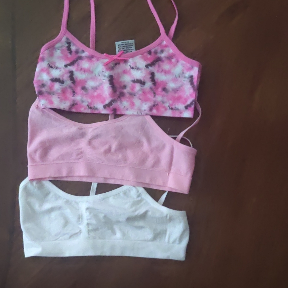 Girls sports bra